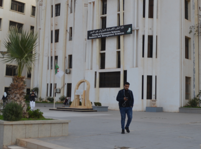 Faculté des Sciences Eco. Commerciales et des Sc. de Gestion